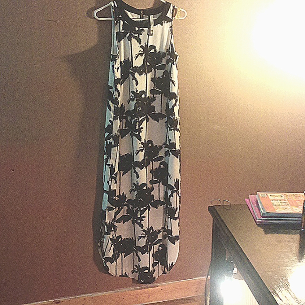 Kenzie long dress with palm tree pattern in black and white #A3